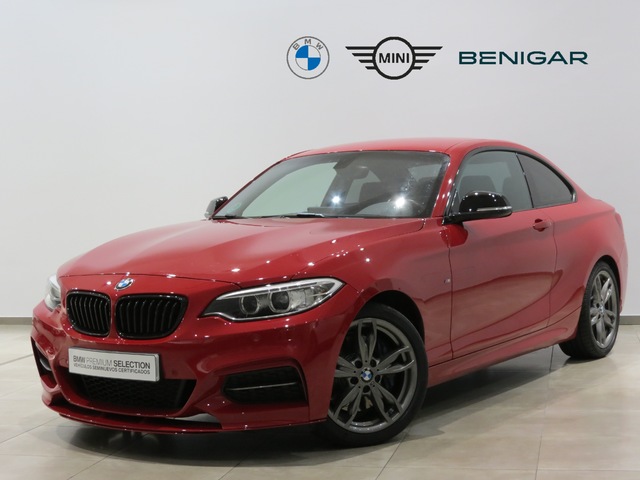 BMW Serie 2 M240i Coupe color Rojo. Año 2017. 250KW(340CV). Gasolina. En concesionario ALZIRA Automoviles Fersan, S.A. de Valencia