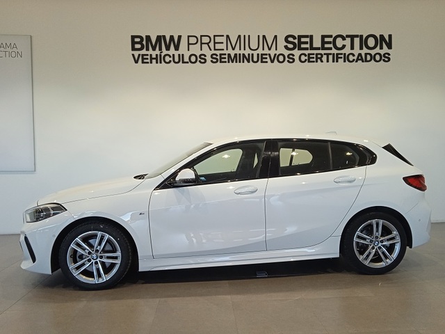 BMW Serie 1 118d color Blanco. Año 2023. 110KW(150CV). Diésel. En concesionario Albamocion S.L. ALBACETE de Albacete