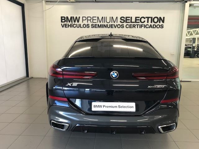 BMW X6 xDrive30d color Negro. Año 2020. 210KW(286CV). Diésel. En concesionario Lurauto - Gipuzkoa de Guipuzcoa