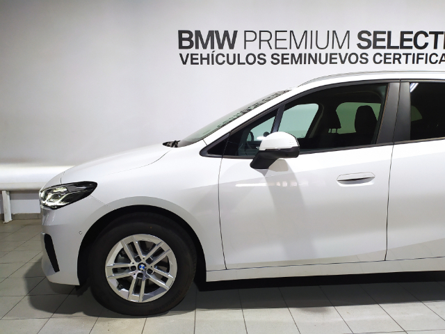 BMW Serie 2 218d Active Tourer color Blanco. Año 2024. 110KW(150CV). Diésel. En concesionario Hispamovil Elche de Alicante