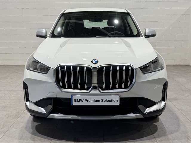 BMW X1 sDrive18d color Blanco. Año 2024. 110KW(150CV). Diésel. En concesionario MOTOR MUNICH S.A.U  - Terrassa de Barcelona