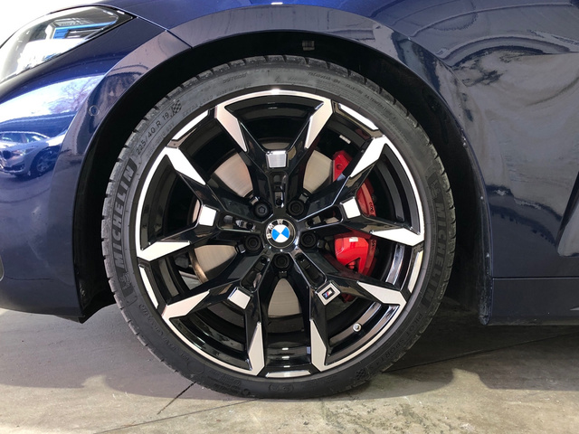 BMW Serie 4 M440i Cabrio color Azul. Año 2024. 275KW(374CV). Gasolina. En concesionario Movilnorte El Plantio de Madrid