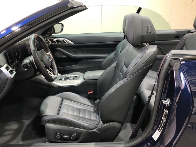 BMW Serie 4 M440i Cabrio color Azul. Año 2024. 275KW(374CV). Gasolina. En concesionario Movilnorte El Plantio de Madrid