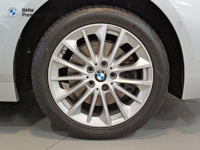 BMW Serie 1 118i color Gris Plata. Año 2020. 103KW(140CV). Gasolina. En concesionario Marmotor de Las Palmas