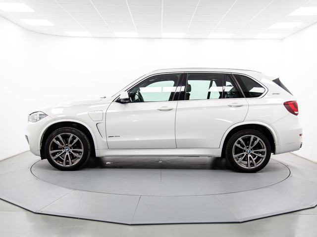 BMW X5 xDrive40e color Blanco. Año 2017. 230KW(313CV). Híbrido Electro/Gasolina. En concesionario Móvil Begar Alicante de Alicante