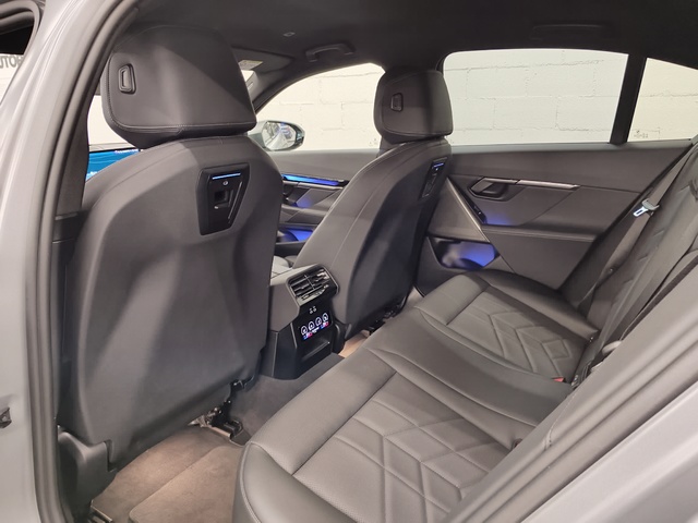 BMW i5 eDrive40 color Gris. Año 2023. 250KW(340CV). Eléctrico. En concesionario Autoberón de La Rioja