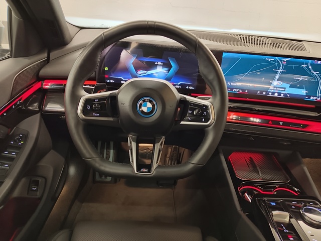 BMW i5 eDrive40 color Gris. Año 2023. 250KW(340CV). Eléctrico. En concesionario Autoberón de La Rioja