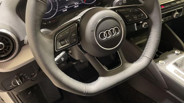 Audi Q2 35 TDI - 13