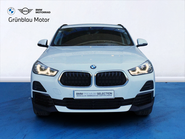 BMW X2 sDrive18d color Blanco. Año 2023. 110KW(150CV). Diésel. En concesionario Grünblau Motor (Bmw y Mini) de Cantabria