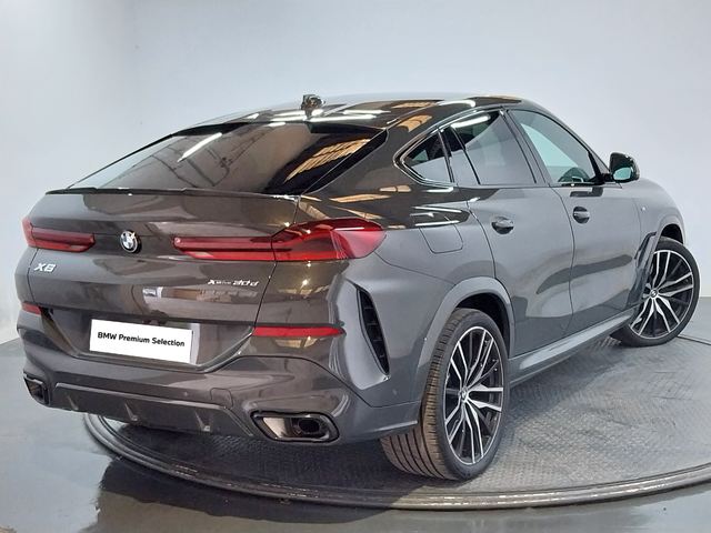 BMW X6 xDrive30d color Gris. Año 2023. 210KW(286CV). Diésel. En concesionario Proa Premium Palma de Baleares