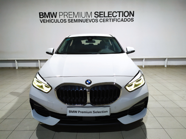 BMW Serie 1 116d color Blanco. Año 2020. 85KW(116CV). Diésel. En concesionario Hispamovil Elche de Alicante