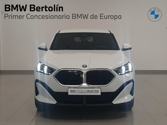 BMW X2 xDrive20d color Blanco. Año 2024. 120KW(163CV). Diésel. En concesionario Automoviles Bertolin S.L. de Valencia