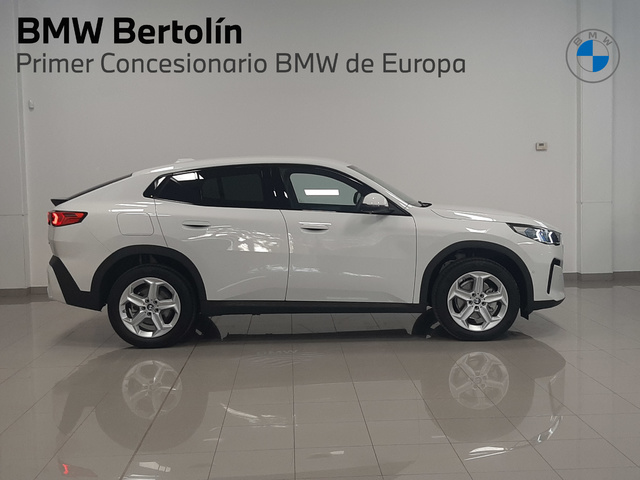 BMW X2 xDrive20d color Blanco. Año 2024. 120KW(163CV). Diésel. En concesionario Automoviles Bertolin S.L. de Valencia