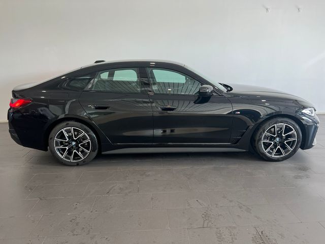 BMW Serie 4 420d Gran Coupe color Negro. Año 2023. 140KW(190CV). Diésel. En concesionario Adler Motor S.L. TOLEDO de Toledo
