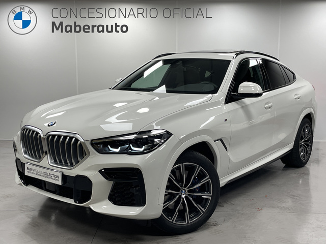 BMW X6 xDrive30d color Blanco. Año 2023. 210KW(286CV). Diésel. En concesionario Maberauto de Castellón