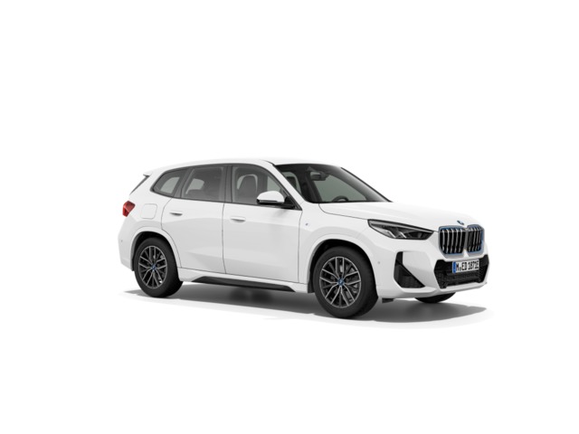 BMW iX1 xDrive30 color Blanco. Año 2024. 230KW(313CV). Eléctrico. En concesionario Momentum S.A. de Madrid