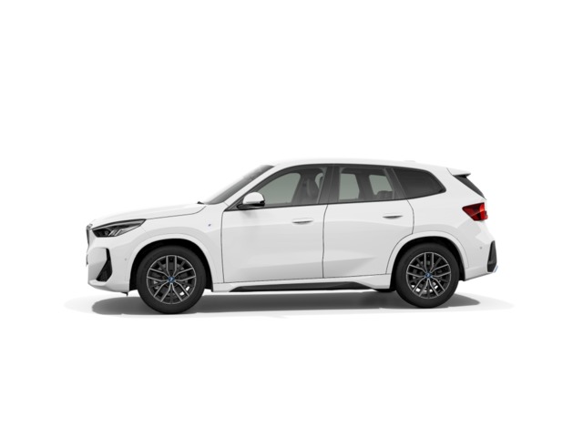 BMW iX1 xDrive30 color Blanco. Año 2024. 230KW(313CV). Eléctrico. En concesionario Momentum S.A. de Madrid