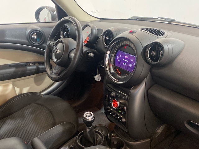 fotoG 7 del MINI MINI Countryman Cooper SD 105 kW (143 CV) 143cv Diésel del 2015 en Burgos