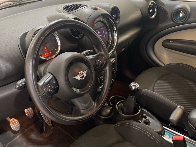 fotoG 9 del MINI MINI Countryman Cooper SD 105 kW (143 CV) 143cv Diésel del 2015 en Burgos