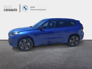 Fotos de BMW X1 sDrive20i color Azul. Año 2023. 125KW(170CV). Gasolina. En concesionario CANAAUTO - TACO de Sta. C. Tenerife