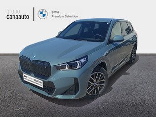 Fotos de BMW iX1 xDrive30 color Verde. Año 2023. 230KW(313CV). Eléctrico. En concesionario CANAAUTO - TACO de Sta. C. Tenerife