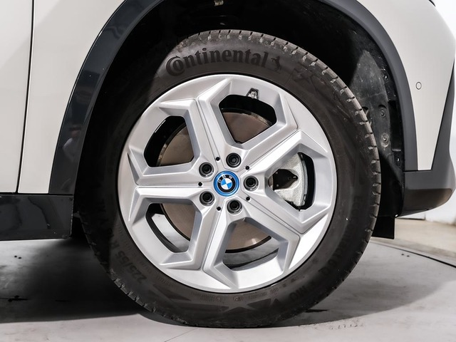 BMW X1 xDrive25e color Blanco. Año 2024. 180KW(245CV). Híbrido Electro/Gasolina. En concesionario Oliva Motor Tarragona de Tarragona