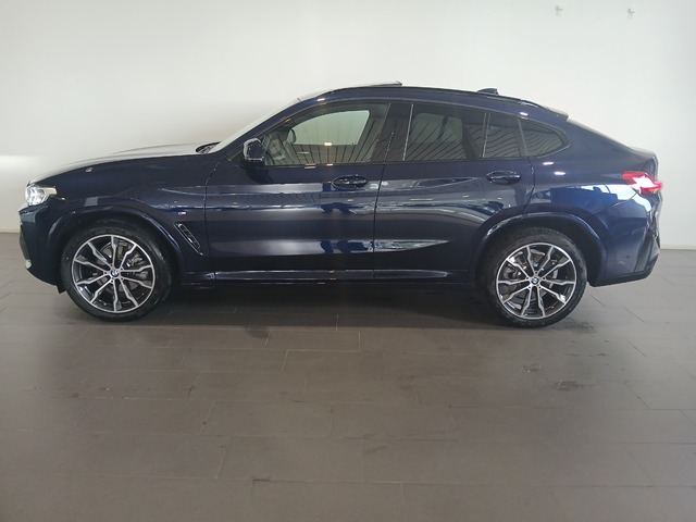 BMW X4 xDrive20d color Azul. Año 2024. 140KW(190CV). Diésel. En concesionario Adler Motor S.L. TOLEDO de Toledo