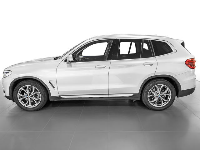 BMW X3 xDrive20d color Gris Plata. Año 2020. 140KW(190CV). Diésel. En concesionario Caetano Cuzco Raimundo Fernandez Villaverde, 45 de Madrid