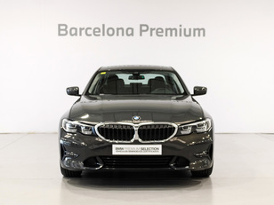 Fotos de BMW Serie 3 330i color Gris. Año 2020. 190KW(258CV). Gasolina. En concesionario Barcelona Premium -- GRAN VIA de Barcelona