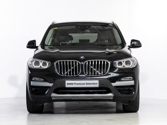 BMW X3 xDrive20i color Negro. Año 2020. 135KW(184CV). Gasolina. En concesionario Oliva Motor Girona de Girona