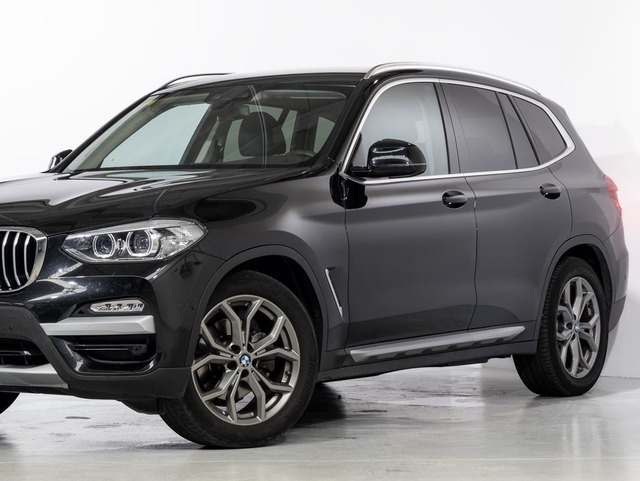 BMW X3 xDrive20i color Negro. Año 2020. 135KW(184CV). Gasolina. En concesionario Oliva Motor Girona de Girona