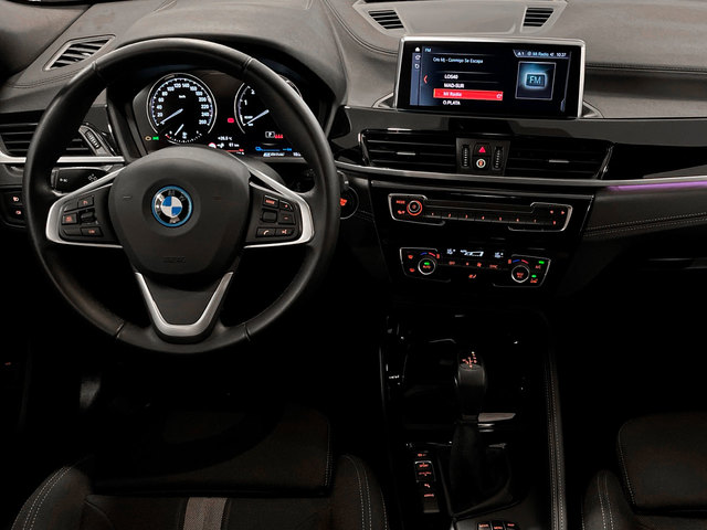 BMW X2 xDrive25e color Negro. Año 2024. 162KW(220CV). Híbrido Electro/Gasolina. En concesionario Engasa S.A. de Valencia