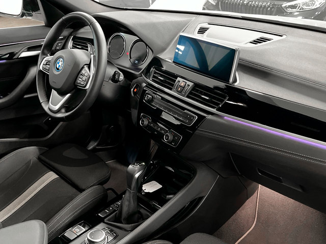 BMW X2 xDrive25e color Negro. Año 2024. 162KW(220CV). Híbrido Electro/Gasolina. En concesionario Engasa S.A. de Valencia