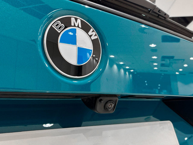 BMW X1 sDrive18d color Azul. Año 2024. 110KW(150CV). Diésel. En concesionario BMW Marcos Automoción de Valencia