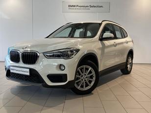 Fotos de BMW X1 sDrive18d color Blanco. Año 2019. 110KW(150CV). Diésel. En concesionario Automotor Premium Velázquez - Málaga de Málaga