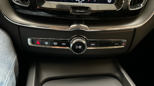Volvo XC60 B4 G Essential Auto 145 kW (197 CV) - 49 Volvo XC60 B4 G Ocasión 145 KW (197CV) - 49