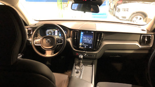 Volvo XC60 D5 Momentum AWD Auto 173 kW (235 CV) - 22 Volvo XC60 D5 Ocasión 173 KW (235CV) - 22