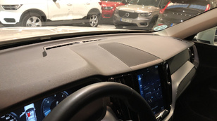 Volvo XC60 D5 Momentum AWD Auto 173 kW (235 CV) - 26 Volvo XC60 D5 Ocasión 173 KW (235CV) - 26