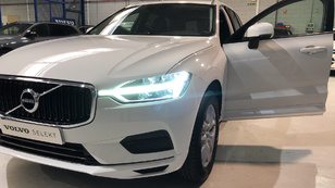 Volvo XC60 D5 Momentum AWD Auto 173 kW (235 CV) - 37 Volvo XC60 D5 Ocasión 173 KW (235CV) - 37