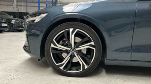 Volvo V60 B4 D Plus Dark Auto 145 kW (197 CV) - 14 Volvo V60 B4 D Ocasión 145 KW (197CV) - 14