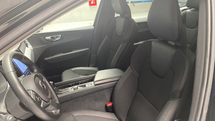 Volvo XC60 D4 Momentum AWD Auto 140 kW (190 CV) - 8 Volvo XC60 D4 Ocasión 140 KW (190CV) - 8