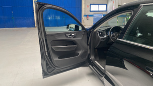 Volvo XC60 D4 Momentum AWD Auto 140 kW (190 CV) - 33 Volvo XC60 D4 Ocasión 140 KW (190CV) - 33