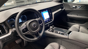 Volvo V60 T6 Recharge R-Design AWD Auto 250 kW (340 CV) - 36 Volvo V60 T6 Ocasión 250 KW (340CV) - 36