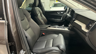 Volvo XC60 T6 Recharge Inscription AWD Auto 257 kW (350 CV) - 7 Volvo XC60 T6 Ocasión 257 KW (350CV) - 7