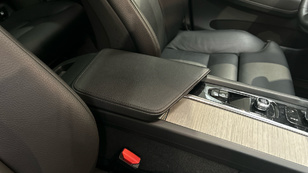 Volvo XC60 T6 Recharge Inscription AWD Auto 257 kW (350 CV) - 25 Volvo XC60 T6 Ocasión 257 KW (350CV) - 25
