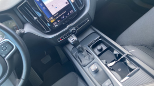 Volvo XC60 D4 Momentum AWD Auto 140 kW (190 CV) - 17 Volvo XC60 D4 Ocasión 140 KW (190CV) - 17
