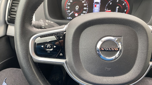 Volvo XC90 D5 Momentum C AWD Auto 173 kW (235 CV) - 40 Volvo XC90 D5 Ocasión 173 KW (235CV) - 40