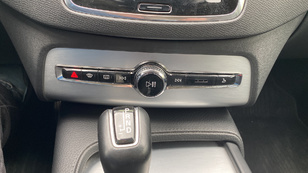 Volvo XC90 D5 Momentum C AWD Auto 173 kW (235 CV) - 45 Volvo XC90 D5 Ocasión 173 KW (235CV) - 45