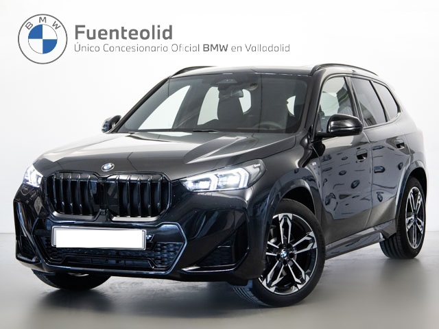 BMW X1 sDrive20i color Negro. Año 2024. 125KW(170CV). Gasolina. En concesionario Fuenteolid de Valladolid