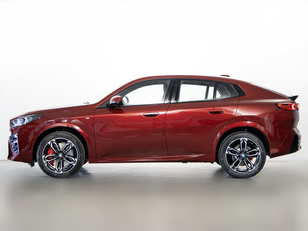 Fotos de BMW X2 sDrive18d color Rojo. Año 2024. 110KW(150CV). Diésel. En concesionario Fuenteolid de Valladolid